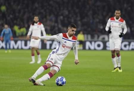 球队通过夹 球队通过夹